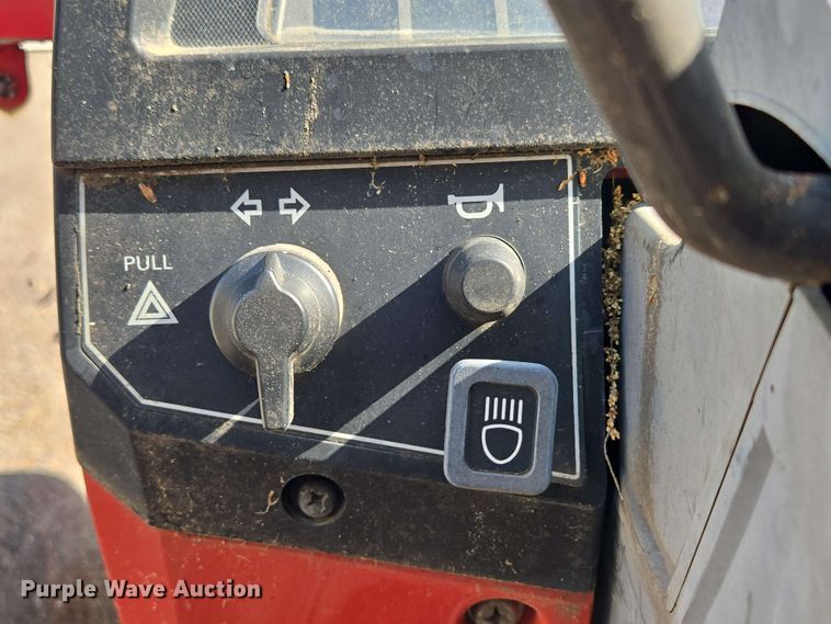 image for item EN3655 1994 Massey Ferguson 1260 MFWD tractor