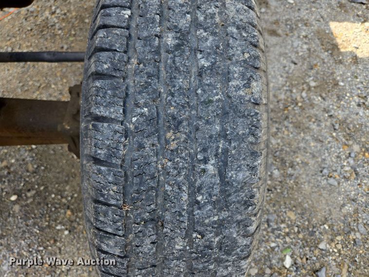 image for item EN3655 1994 Massey Ferguson 1260 MFWD tractor