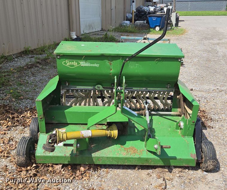 image for item EN3657 Gandy 2848DP seeder
