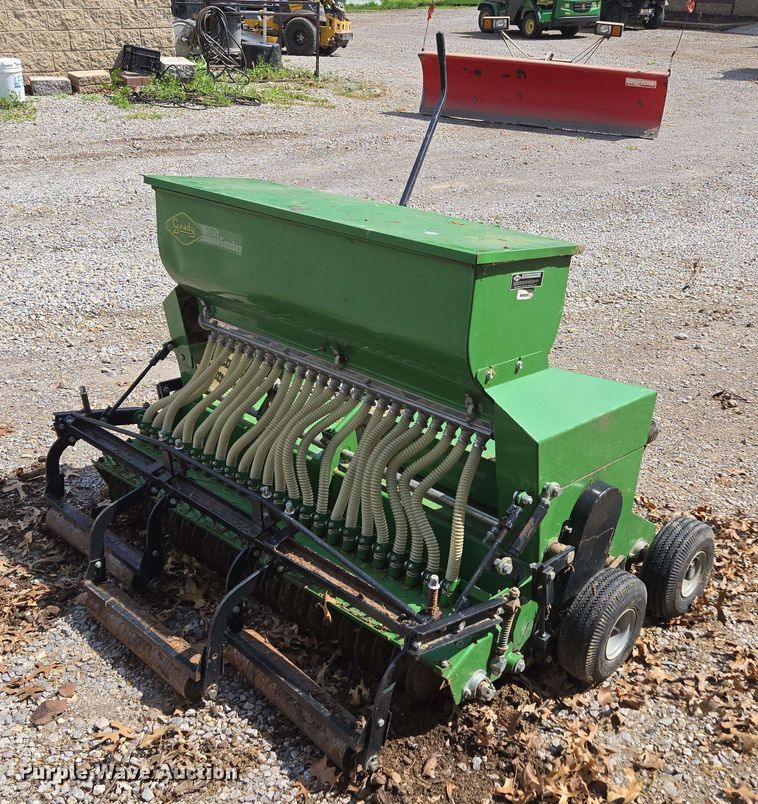 image for item EN3657 Gandy 2848DP seeder