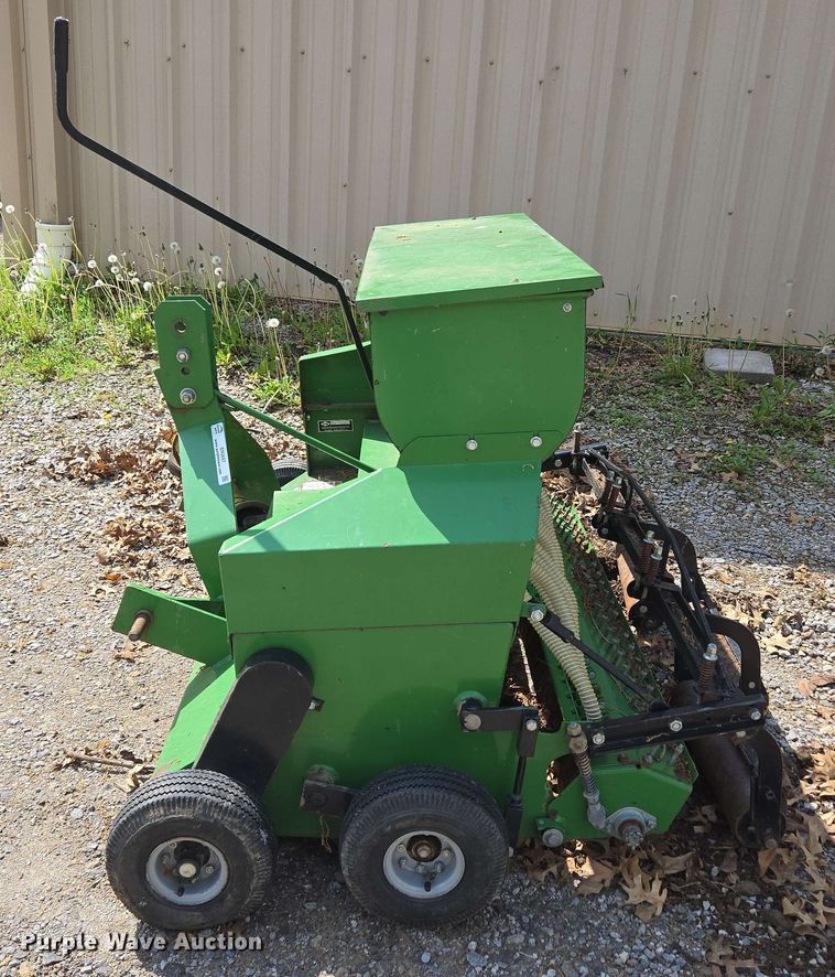 image for item EN3657 Gandy 2848DP seeder