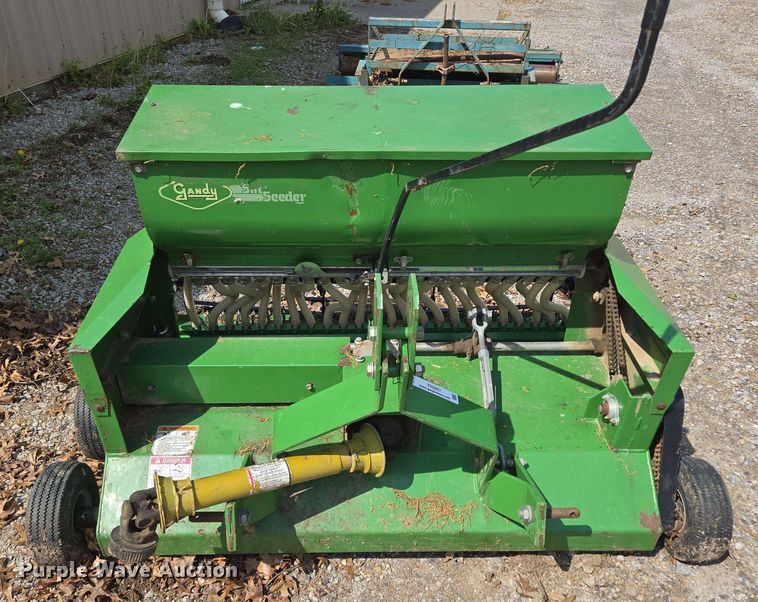 image for item EN3657 Gandy 2848DP seeder