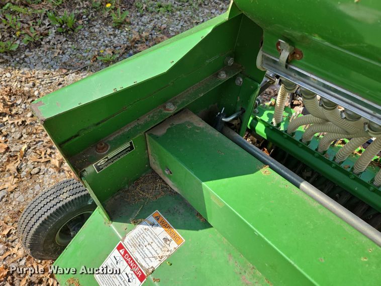 image for item EN3657 Gandy 2848DP seeder