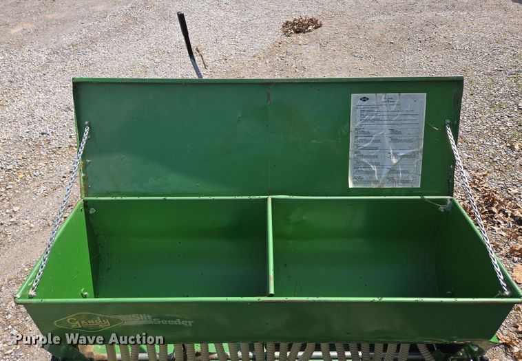 image for item EN3657 Gandy 2848DP seeder
