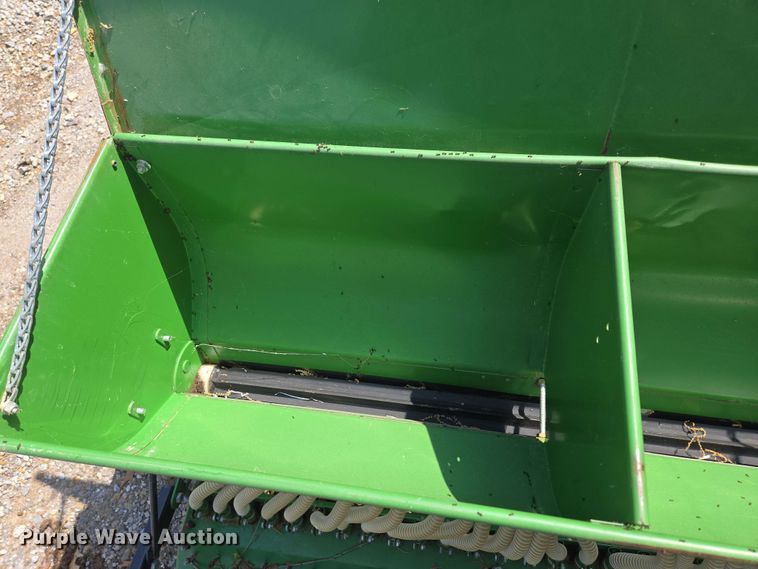 image for item EN3657 Gandy 2848DP seeder