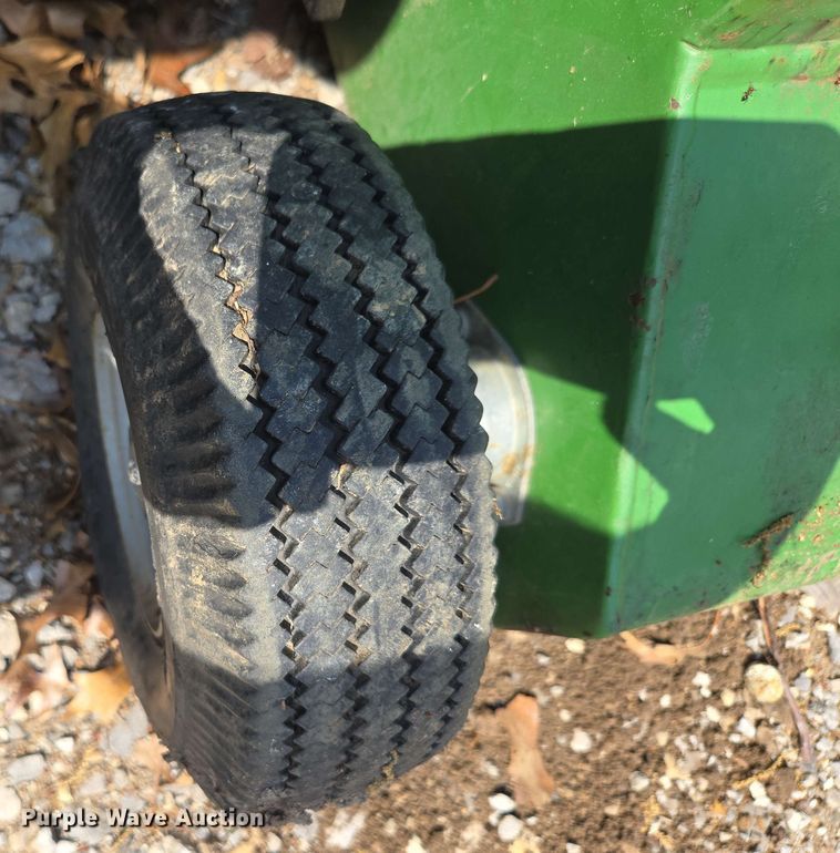 image for item EN3657 Gandy 2848DP seeder