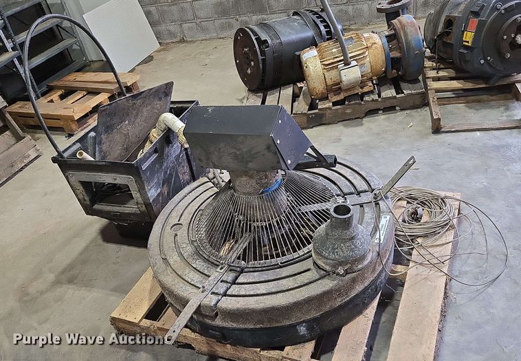 image for item EN3663 Kasco floating fountain pump