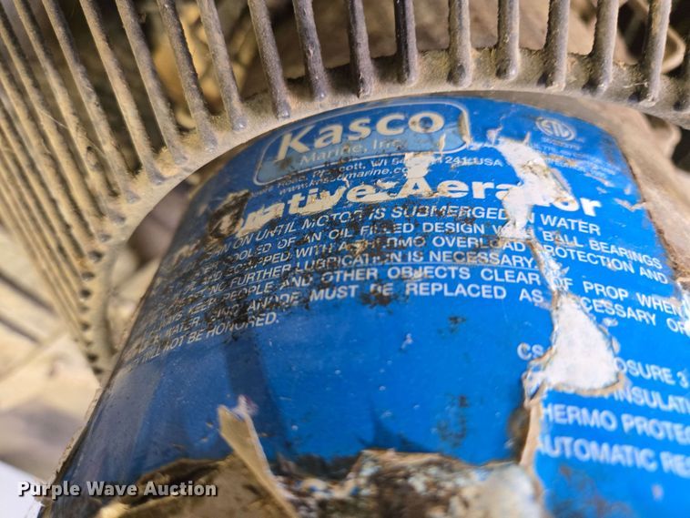 image for item EN3663 Kasco floating fountain pump