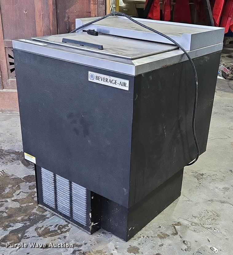 image for item EN3664 Beverage-Air GF24L beverage cooler