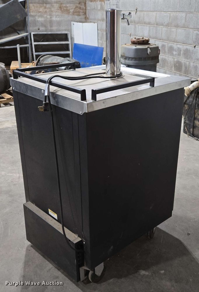 image for item EN3665 Beverage-Air Corporation BM23-B kegerator