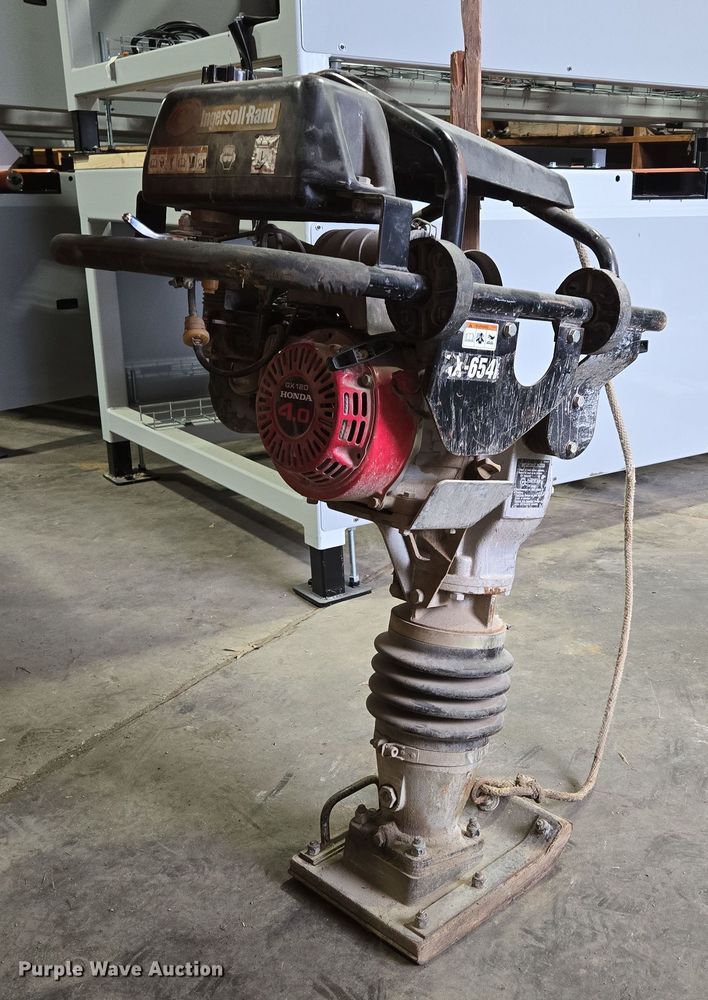 image for item EN3667 2002 Ingersoll-Rand RX-654H plate compactor