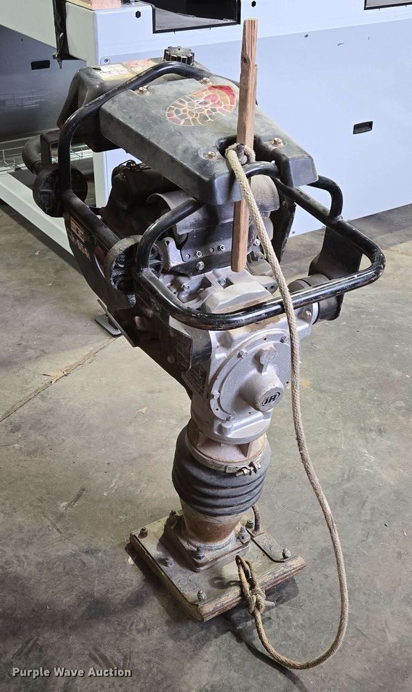 image for item EN3667 2002 Ingersoll-Rand RX-654H plate compactor