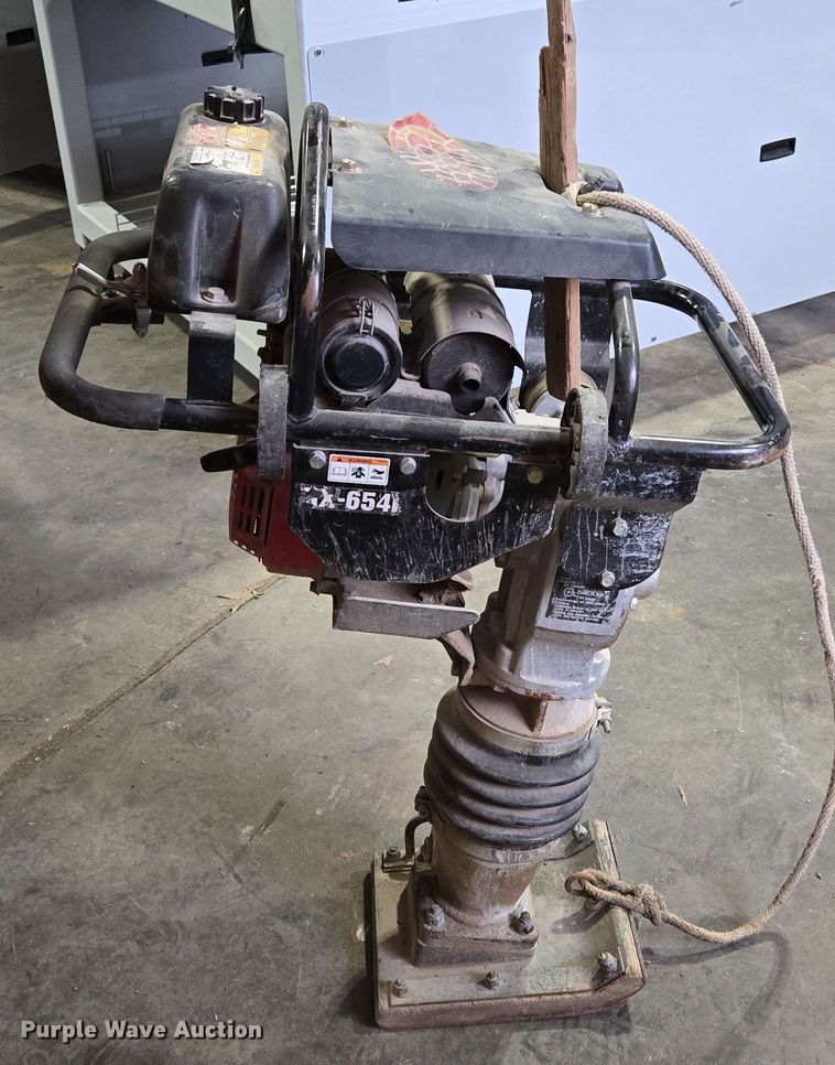 image for item EN3667 2002 Ingersoll-Rand RX-654H plate compactor