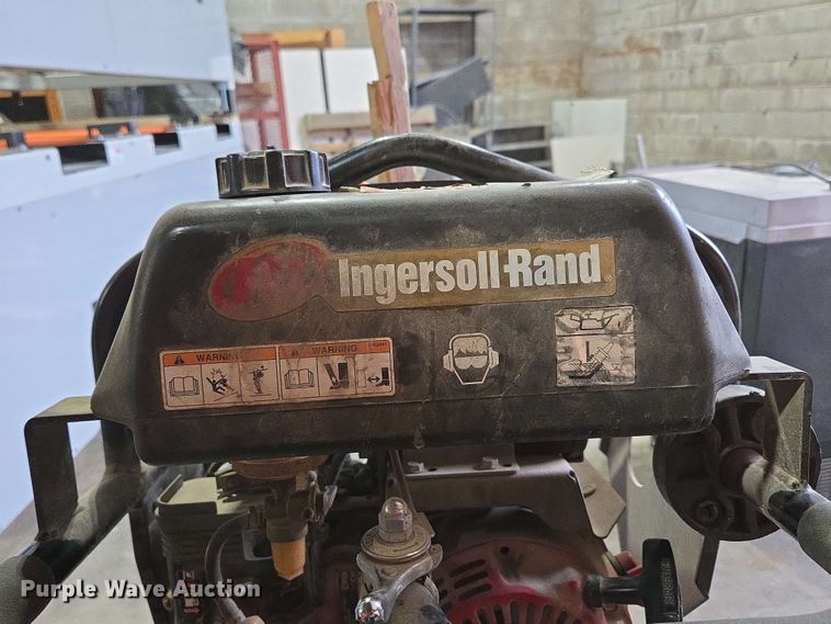 image for item EN3667 2002 Ingersoll-Rand RX-654H plate compactor