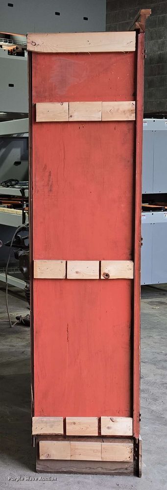 image for item EN3669 (2) cabinets