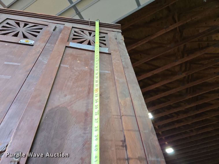 image for item EN3669 (2) cabinets