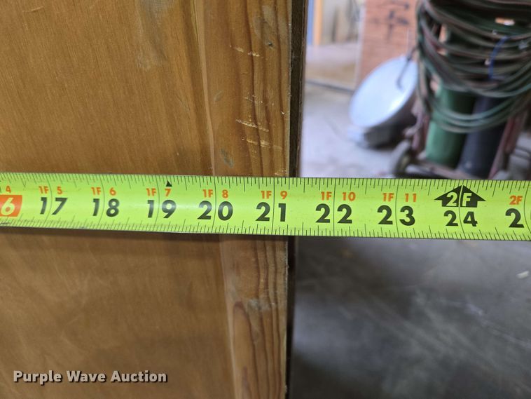 image for item EN3669 (2) cabinets