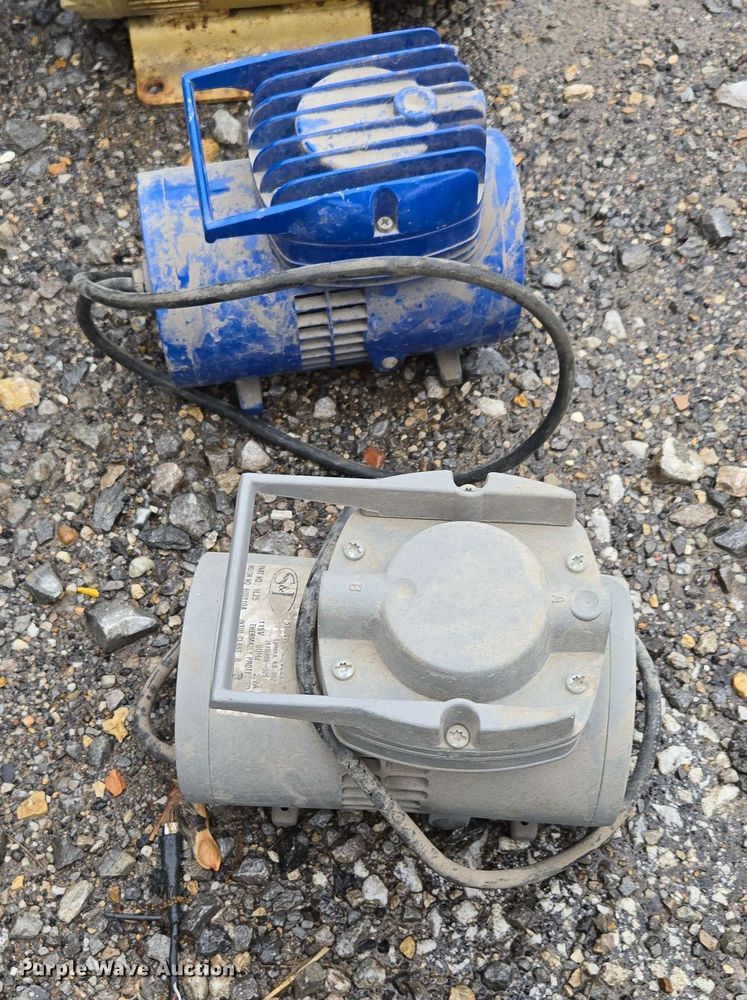 image for item EN3672 Electric motors