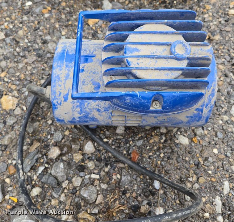 image for item EN3672 Electric motors