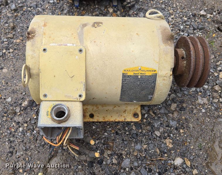 image for item EN3672 Electric motors