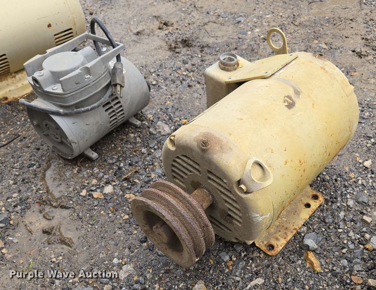 image for item EN3672 Electric motors