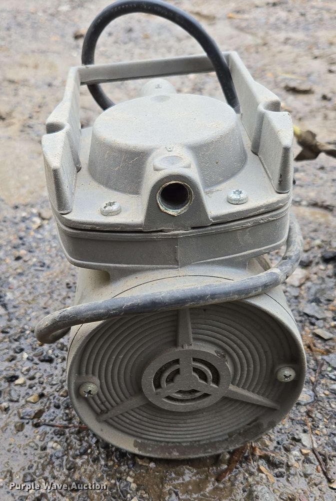 image for item EN3672 Electric motors