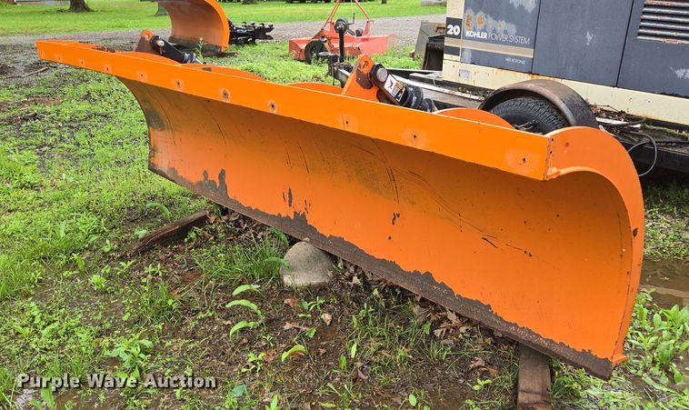 image for item EN3674 Henderson 10' W snow plow