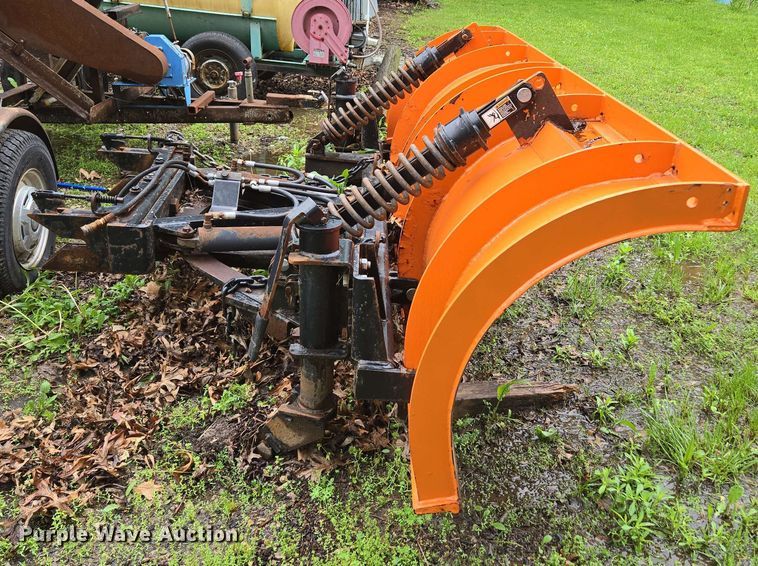 image for item EN3674 Henderson 10' W snow plow