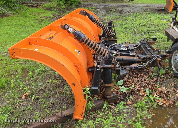 image for item EN3674 Henderson 10' W snow plow