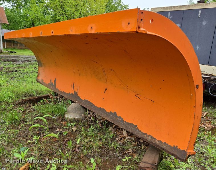 image for item EN3674 Henderson 10' W snow plow