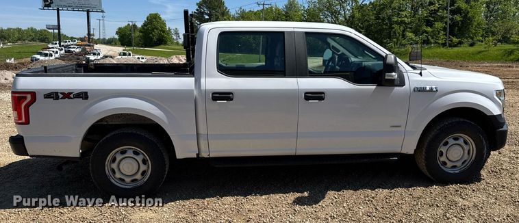 image for item EN4547 2015 Ford F150 XL SuperCrew pickup truck