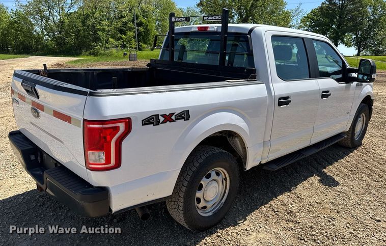 image for item EN4547 2015 Ford F150 XL SuperCrew pickup truck