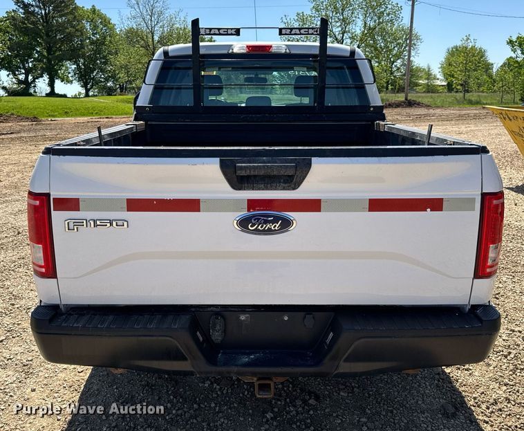 image for item EN4547 2015 Ford F150 XL SuperCrew pickup truck