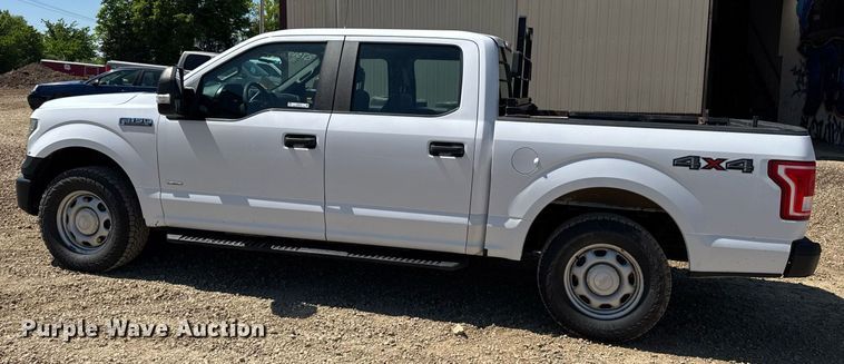 image for item EN4547 2015 Ford F150 XL SuperCrew pickup truck