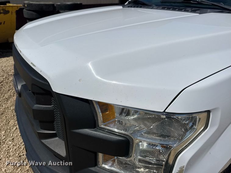 image for item EN4547 2015 Ford F150 XL SuperCrew pickup truck