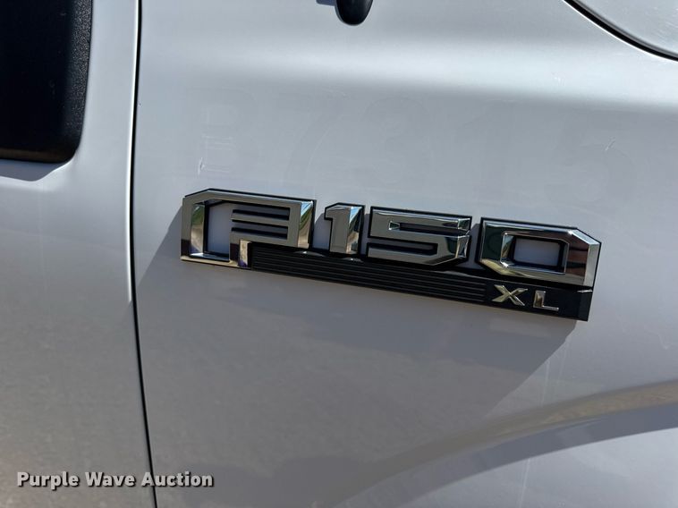 image for item EN4547 2015 Ford F150 XL SuperCrew pickup truck