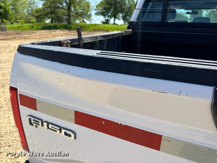 image for item EN4547 2015 Ford F150 XL SuperCrew pickup truck