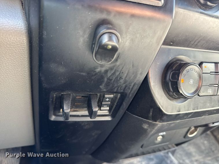image for item EN4547 2015 Ford F150 XL SuperCrew pickup truck