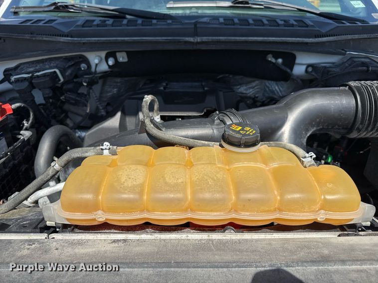 image for item EN4547 2015 Ford F150 XL SuperCrew pickup truck