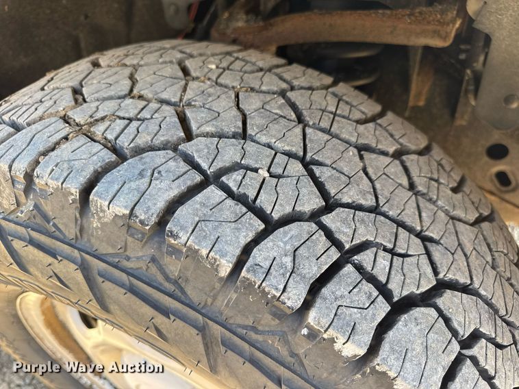 image for item EN4547 2015 Ford F150 XL SuperCrew pickup truck