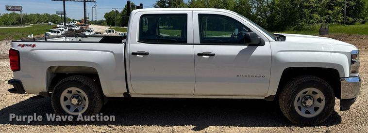 image for item EN4551 2016 Chevrolet Silverado 1500 Crew Cab pickup truck