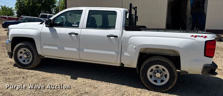 image for item EN4551 2016 Chevrolet Silverado 1500 Crew Cab pickup truck