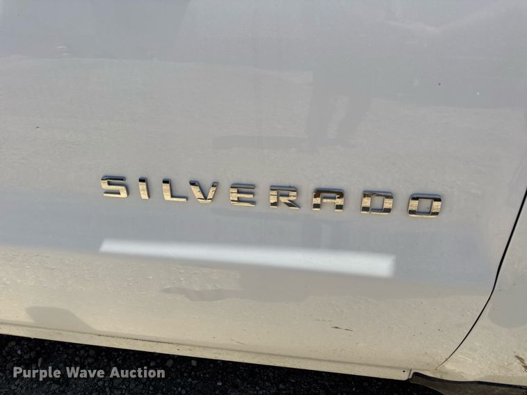 image for item EN4551 2016 Chevrolet Silverado 1500 Crew Cab pickup truck