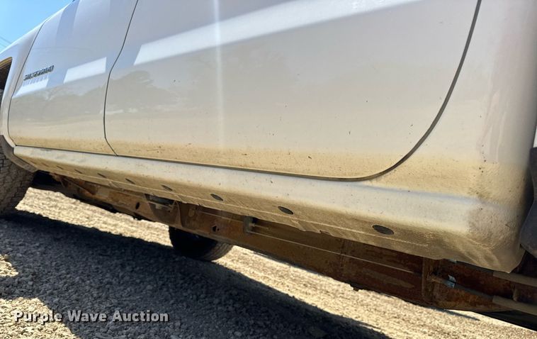 image for item EN4551 2016 Chevrolet Silverado 1500 Crew Cab pickup truck