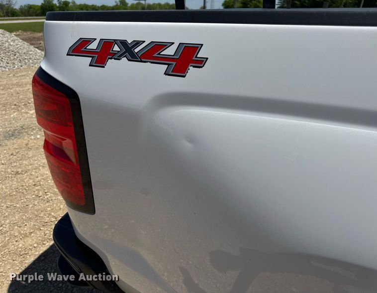 image for item EN4551 2016 Chevrolet Silverado 1500 Crew Cab pickup truck