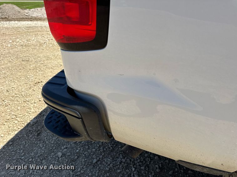 image for item EN4551 2016 Chevrolet Silverado 1500 Crew Cab pickup truck