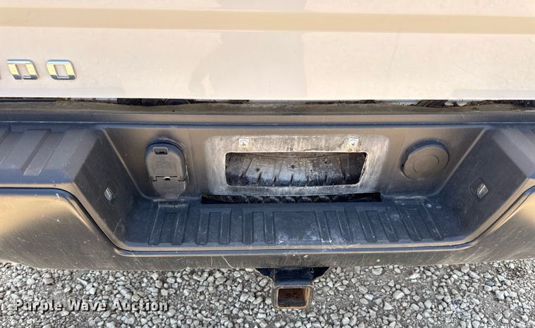 image for item EN4551 2016 Chevrolet Silverado 1500 Crew Cab pickup truck