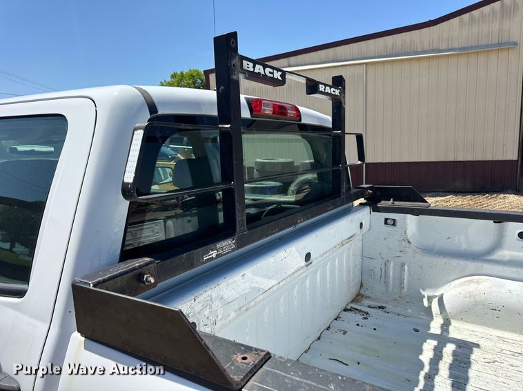 image for item EN4551 2016 Chevrolet Silverado 1500 Crew Cab pickup truck