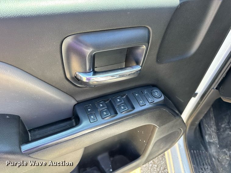 image for item EN4551 2016 Chevrolet Silverado 1500 Crew Cab pickup truck