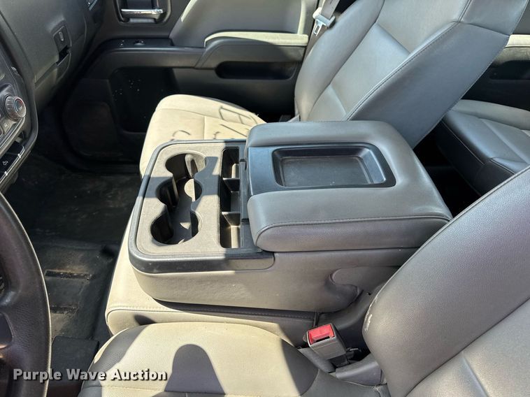 image for item EN4551 2016 Chevrolet Silverado 1500 Crew Cab pickup truck